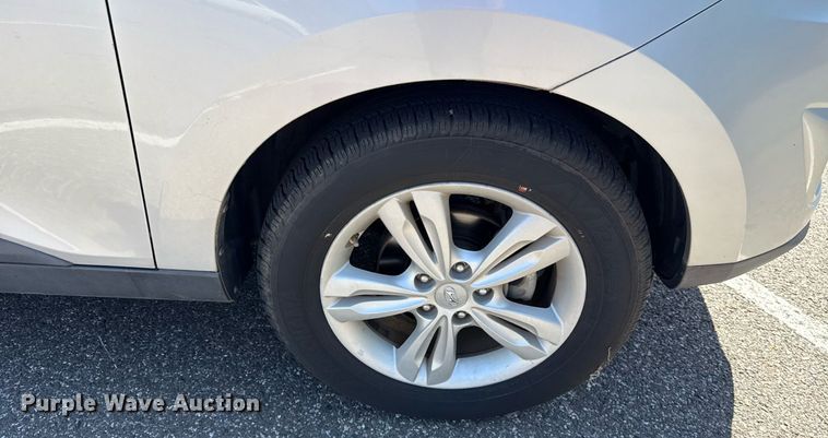 image for item DO7186 2011 Hyundai Tucson SUV