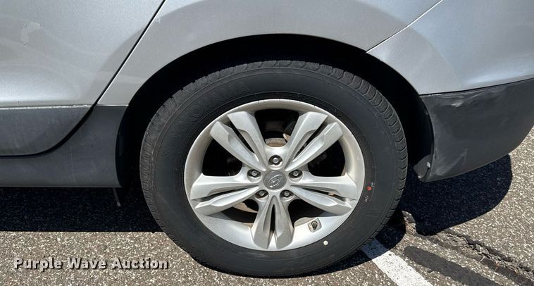 image for item DO7186 2011 Hyundai Tucson SUV