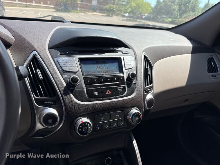 image for item DO7188 2013 Hyundai Tucson SUV