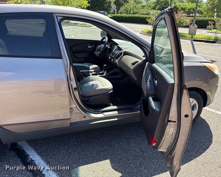 image for item DO7188 2013 Hyundai Tucson SUV