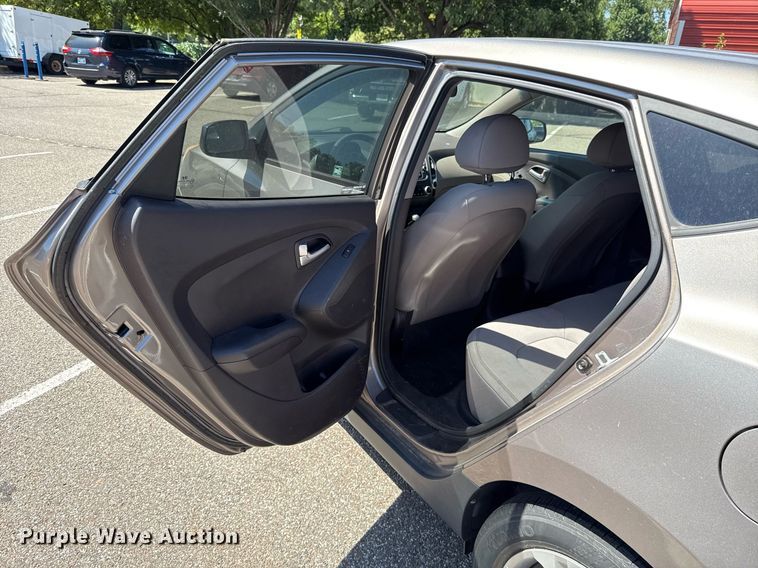 image for item DO7188 2013 Hyundai Tucson SUV