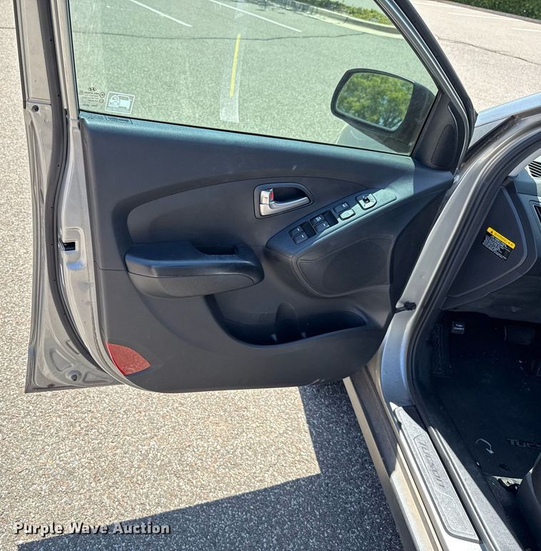 image for item DO7189 2013 Hyundai Tucson SUV