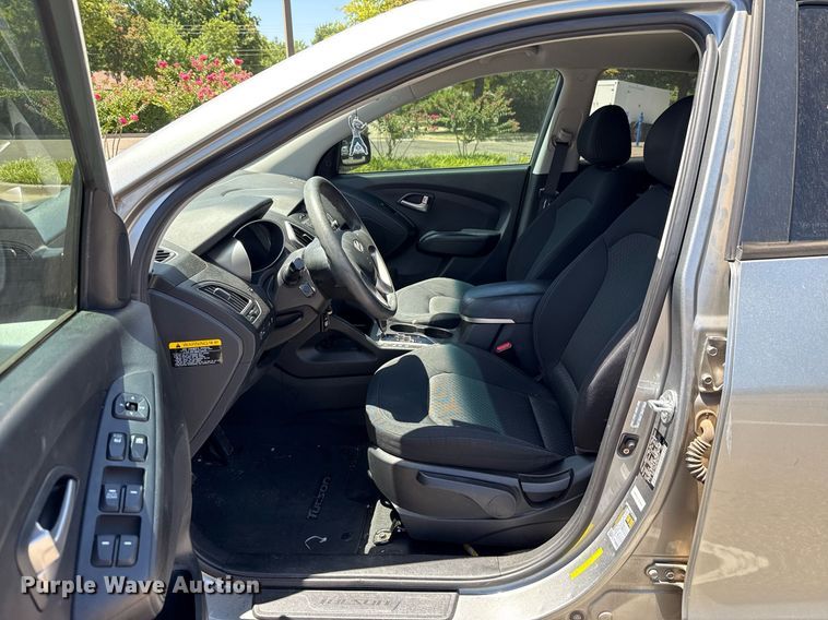 image for item DO7189 2013 Hyundai Tucson SUV