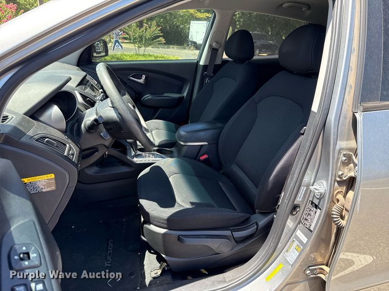 image for item DO7189 2013 Hyundai Tucson SUV