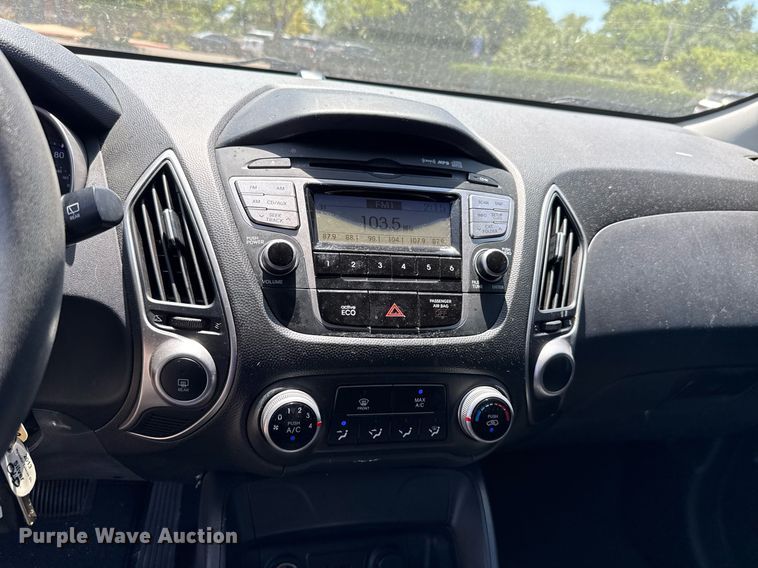 image for item DO7189 2013 Hyundai Tucson SUV