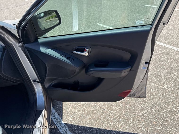 image for item DO7189 2013 Hyundai Tucson SUV