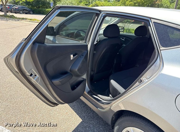 image for item DO7189 2013 Hyundai Tucson SUV