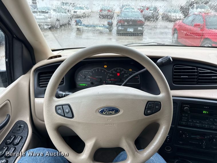 image for item DR2793 2002 Ford Windstar LX van