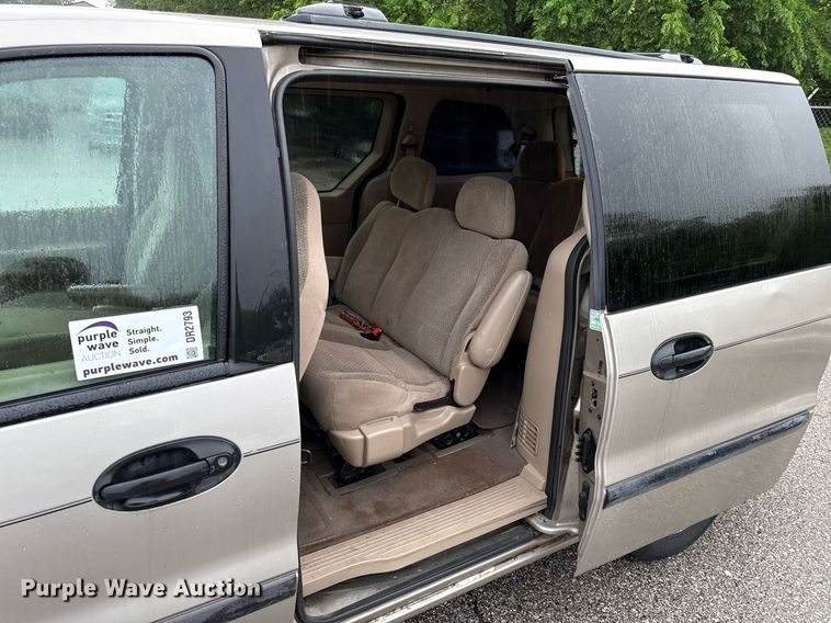 image for item DR2793 2002 Ford Windstar LX van