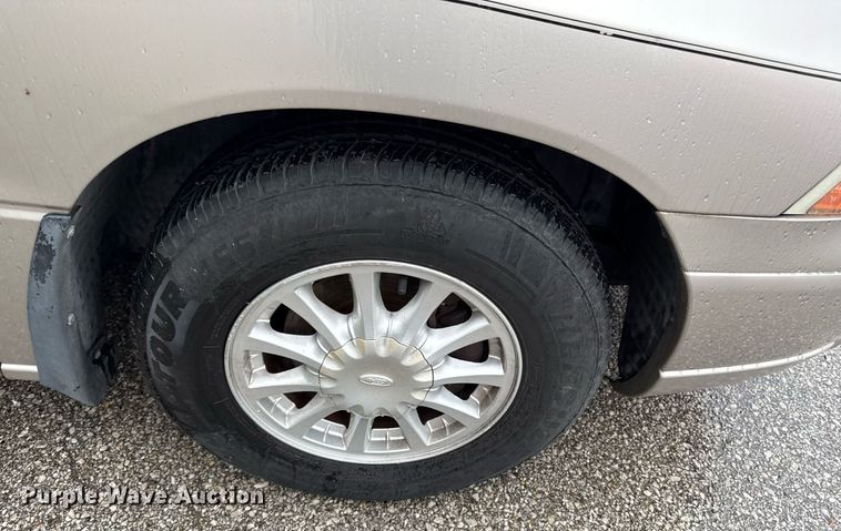 image for item DR2793 2002 Ford Windstar LX van