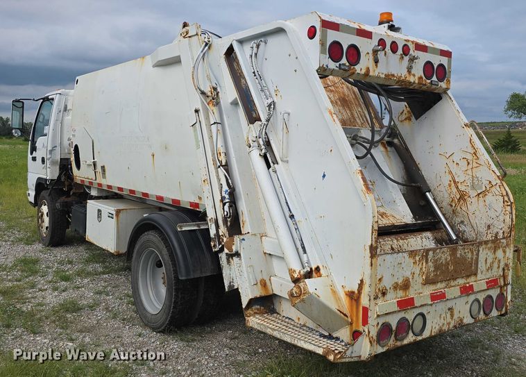 image for item DR3906 2006 GMC W5 refuse truck