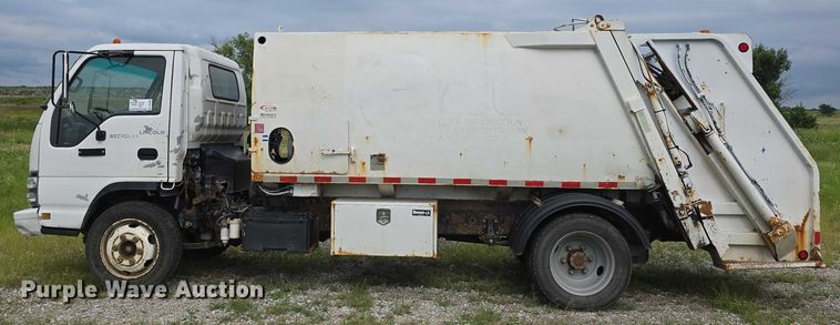 image for item DR3906 2006 GMC W5 refuse truck
