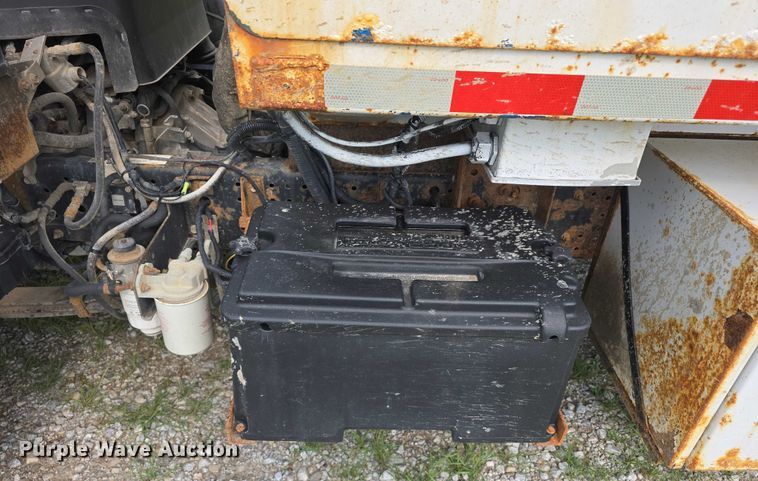 image for item DR3906 2006 GMC W5 refuse truck