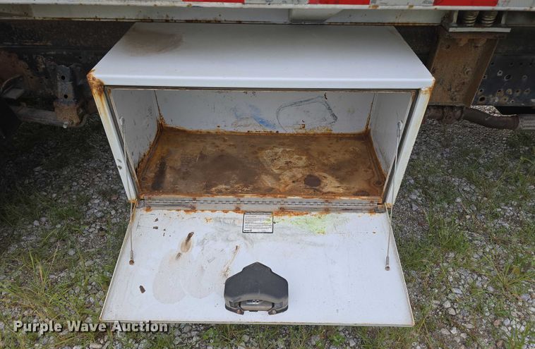 image for item DR3906 2006 GMC W5 refuse truck