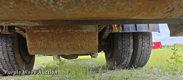 image for item DR3906 2006 GMC W5 refuse truck