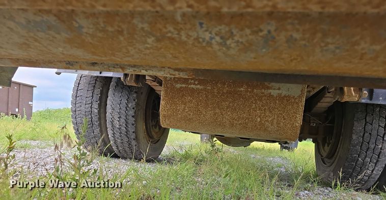 image for item DR3906 2006 GMC W5 refuse truck