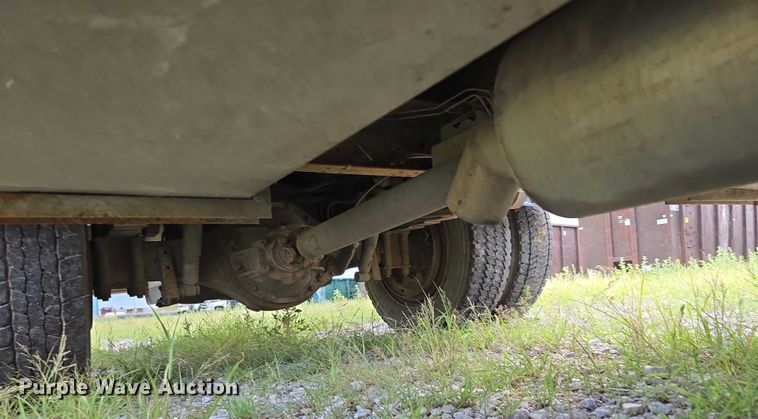 image for item DR3906 2006 GMC W5 refuse truck