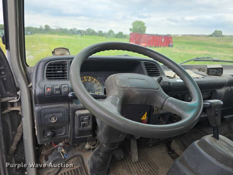 image for item DR3906 2006 GMC W5 refuse truck