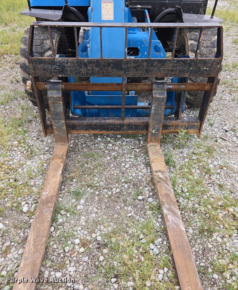 image for item DR3909 2017 Genie GTH-5519 telehandler