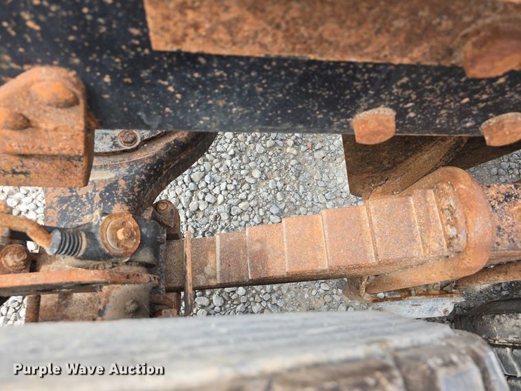 image for item DR3910 1990 Mack RD690S semi truck