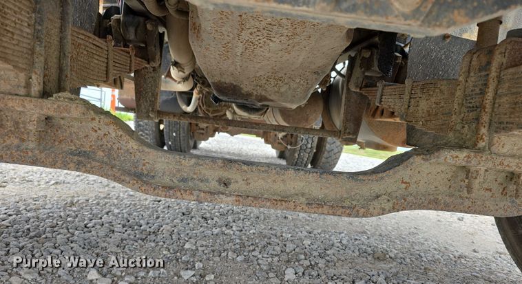 image for item DR3910 1990 Mack RD690S semi truck