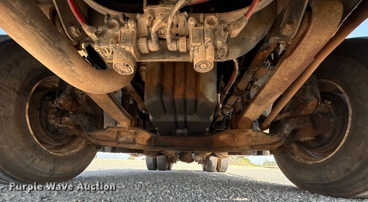 image for item DT6676 2004 Freightliner CL120 semi truck