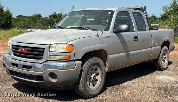 image for item DT6684 2005 GMC Sierra Ext. Cab pickup truck