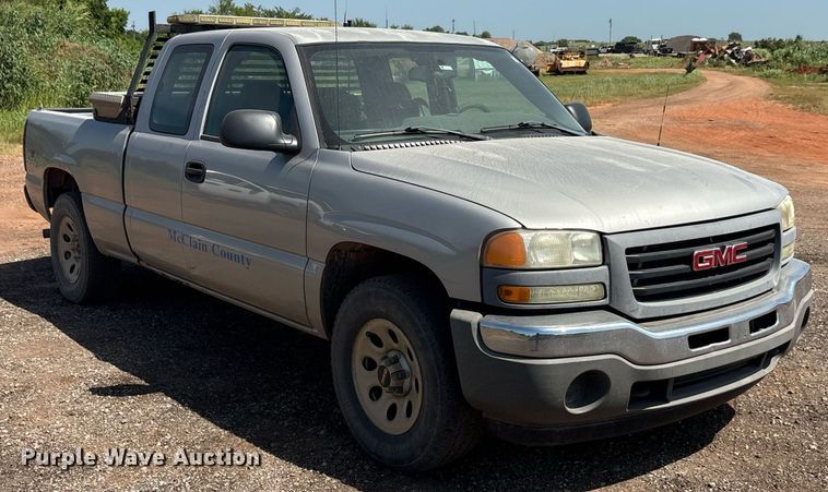 image for item DT6684 2005 GMC Sierra Ext. Cab pickup truck