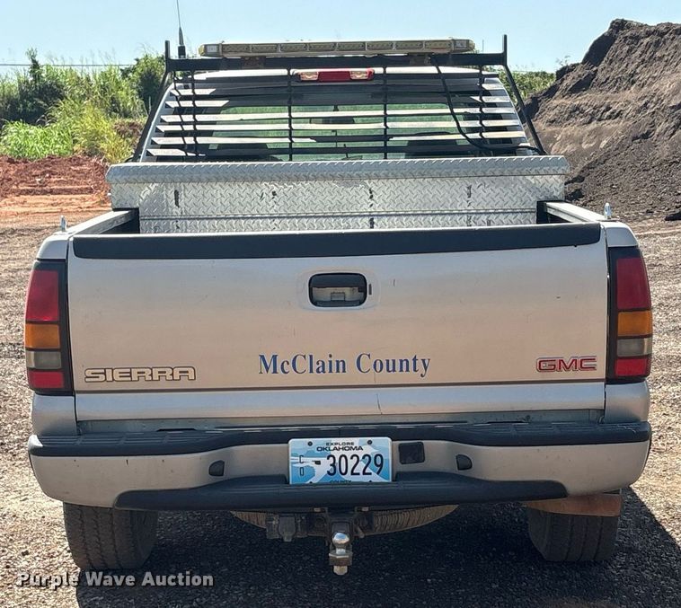 image for item DT6684 2005 GMC Sierra Ext. Cab pickup truck