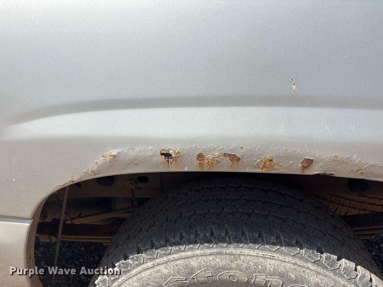 image for item DT6684 2005 GMC Sierra Ext. Cab pickup truck