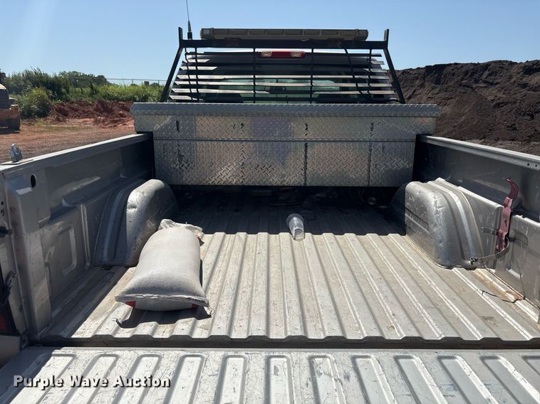 image for item DT6684 2005 GMC Sierra Ext. Cab pickup truck