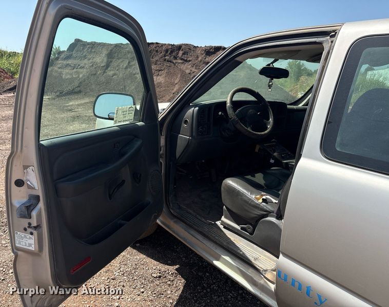 image for item DT6684 2005 GMC Sierra Ext. Cab pickup truck