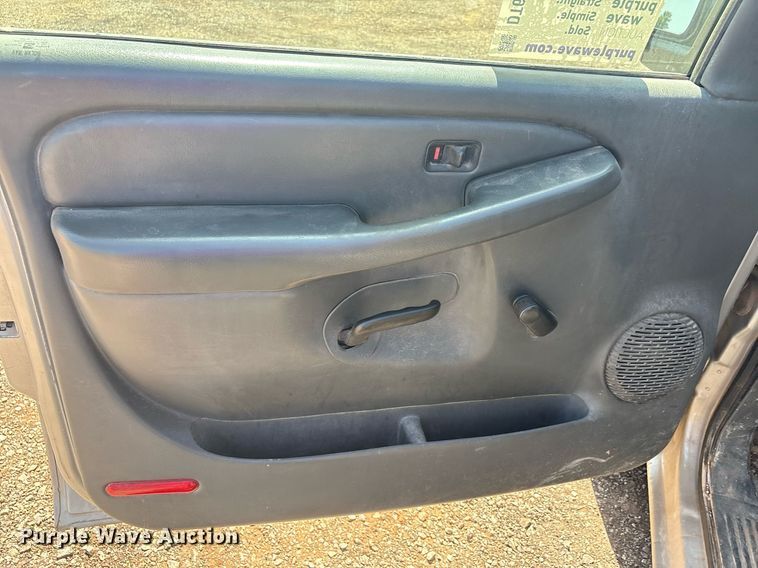 image for item DT6684 2005 GMC Sierra Ext. Cab pickup truck