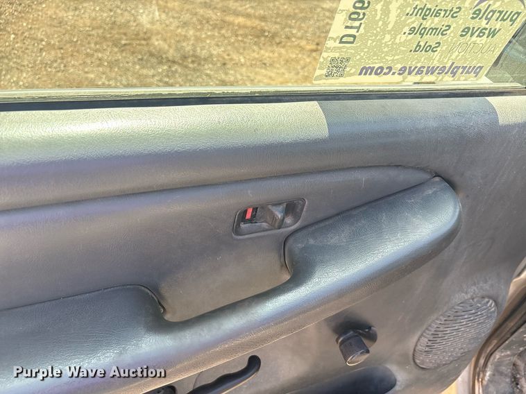 image for item DT6684 2005 GMC Sierra Ext. Cab pickup truck