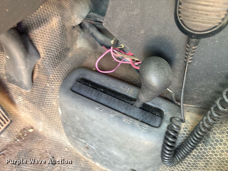 image for item DT6684 2005 GMC Sierra Ext. Cab pickup truck