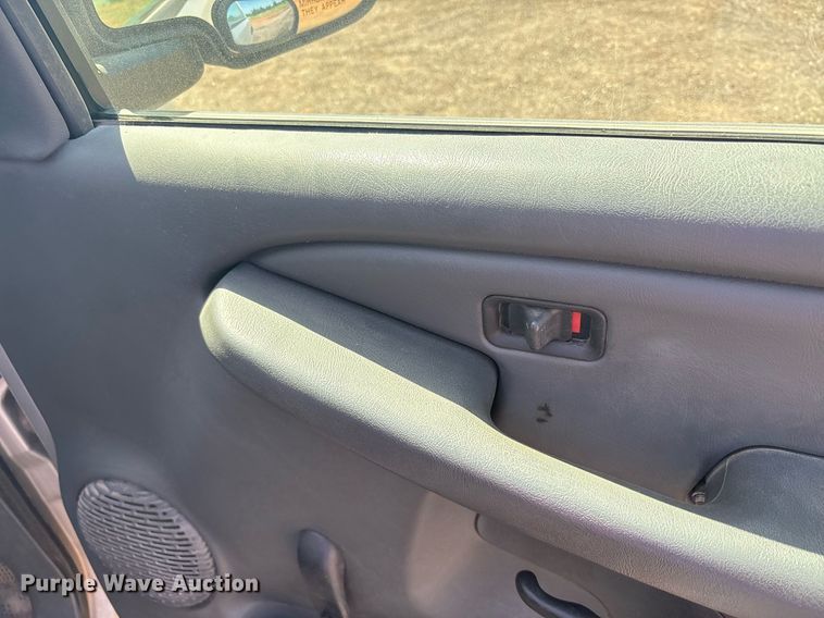 image for item DT6684 2005 GMC Sierra Ext. Cab pickup truck