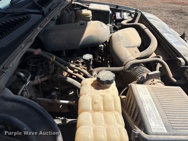 image for item DT6684 2005 GMC Sierra Ext. Cab pickup truck