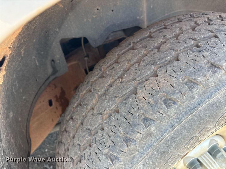 image for item DT6684 2005 GMC Sierra Ext. Cab pickup truck