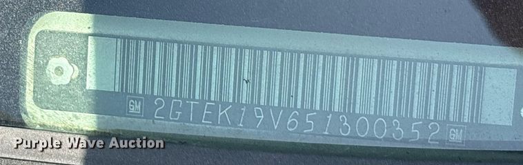 image for item DT6684 2005 GMC Sierra Ext. Cab pickup truck