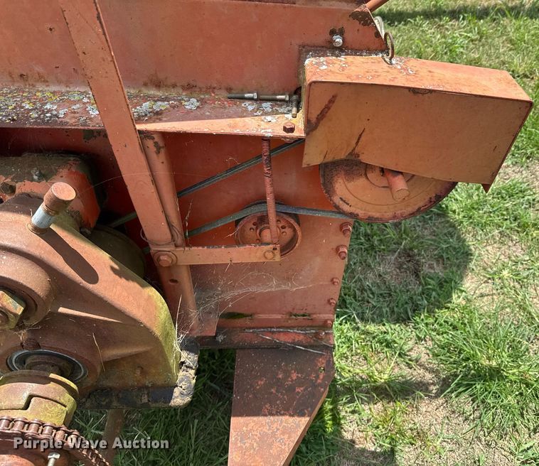 image for item DU9297 United Farm Tools 758 feed grinder/mixer