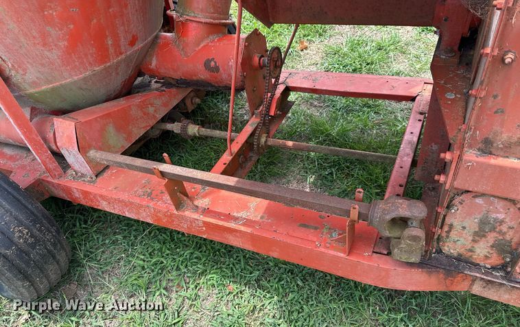image for item DU9297 United Farm Tools 758 feed grinder/mixer