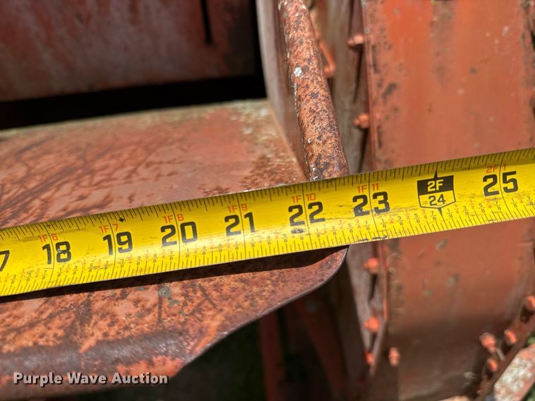 image for item DU9297 United Farm Tools 758 feed grinder/mixer