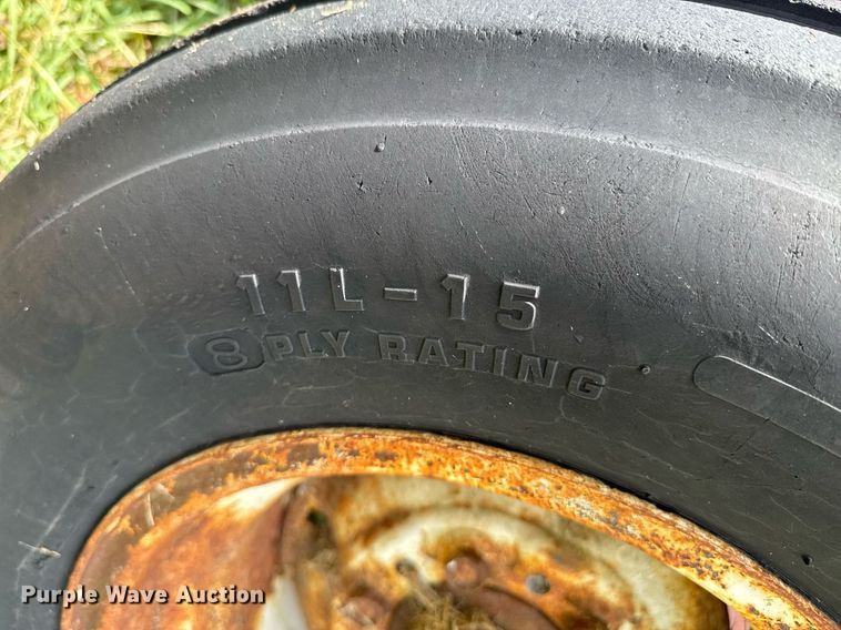 image for item DU9297 United Farm Tools 758 feed grinder/mixer