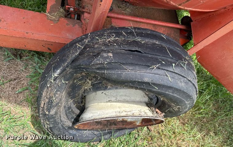 image for item DU9297 United Farm Tools 758 feed grinder/mixer