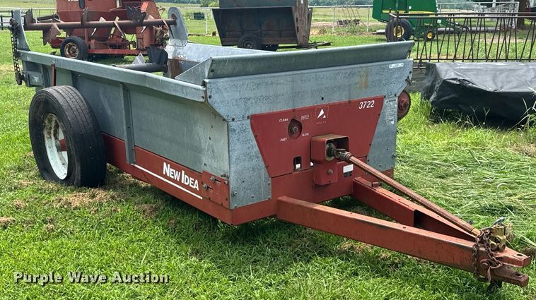 image for item DU9300 AGCO 3722 manure spreader