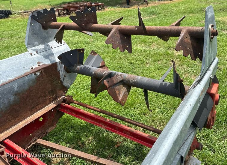 image for item DU9300 AGCO 3722 manure spreader