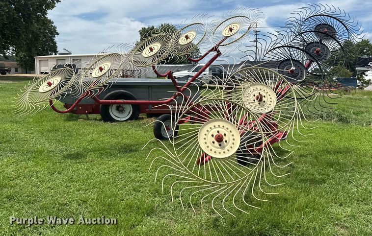 image for item DU9301 Tonutti hay rake