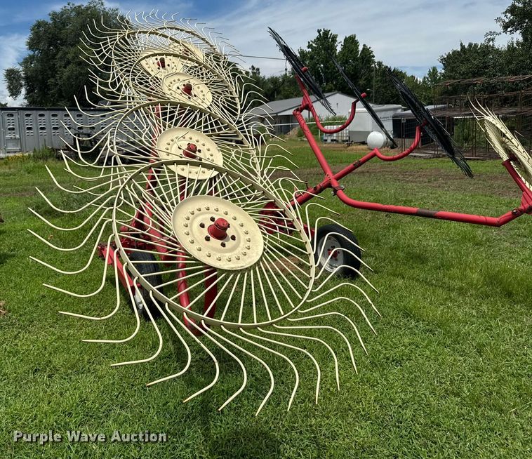 image for item DU9301 Tonutti hay rake