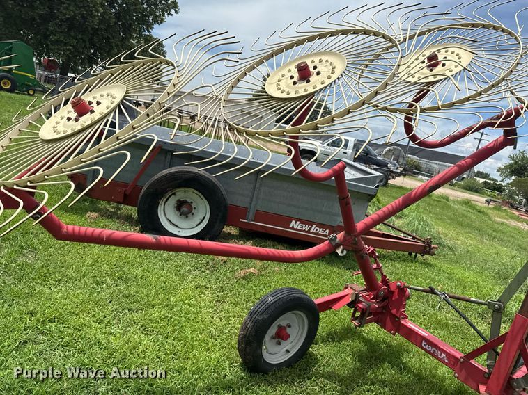 image for item DU9301 Tonutti hay rake