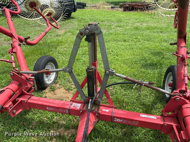 image for item DU9301 Tonutti hay rake